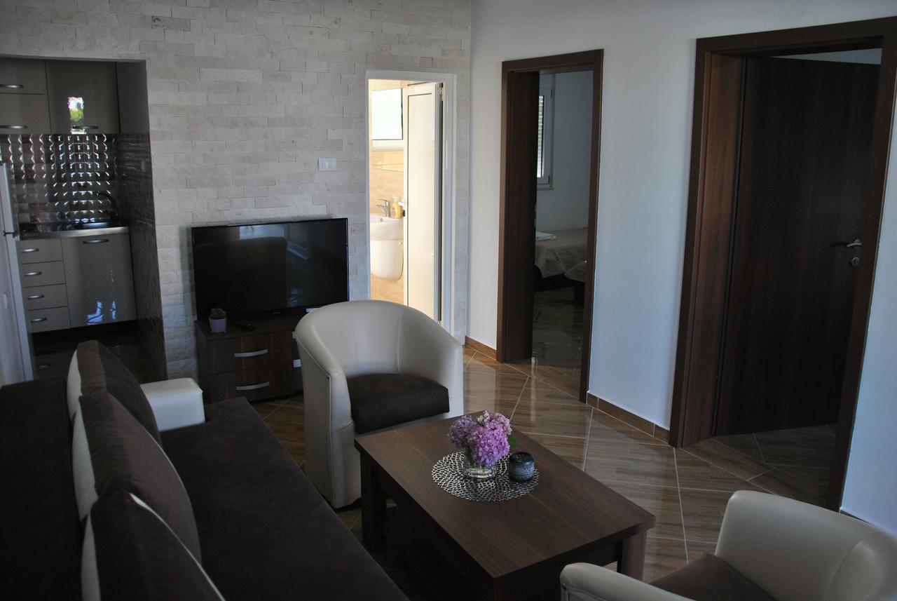Royal Apartments & Villas Ulcinj Exterior photo